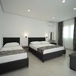 호텔 Kapri 4*