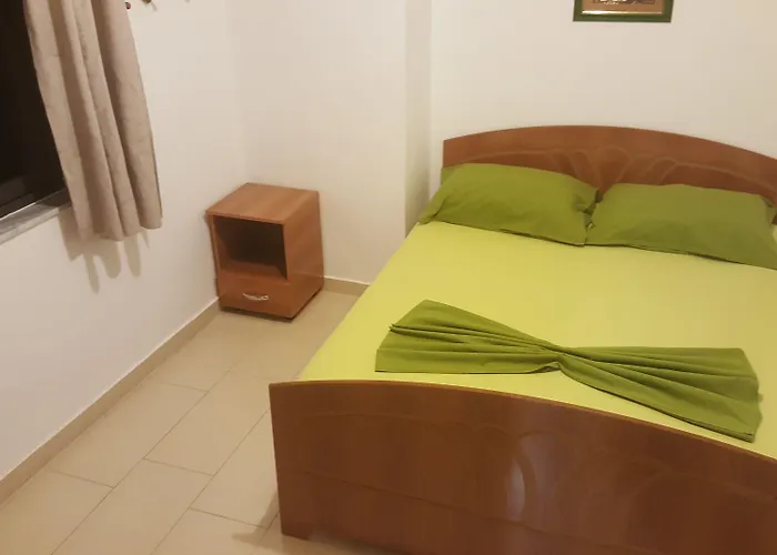 Kapri Golem (Tirana)